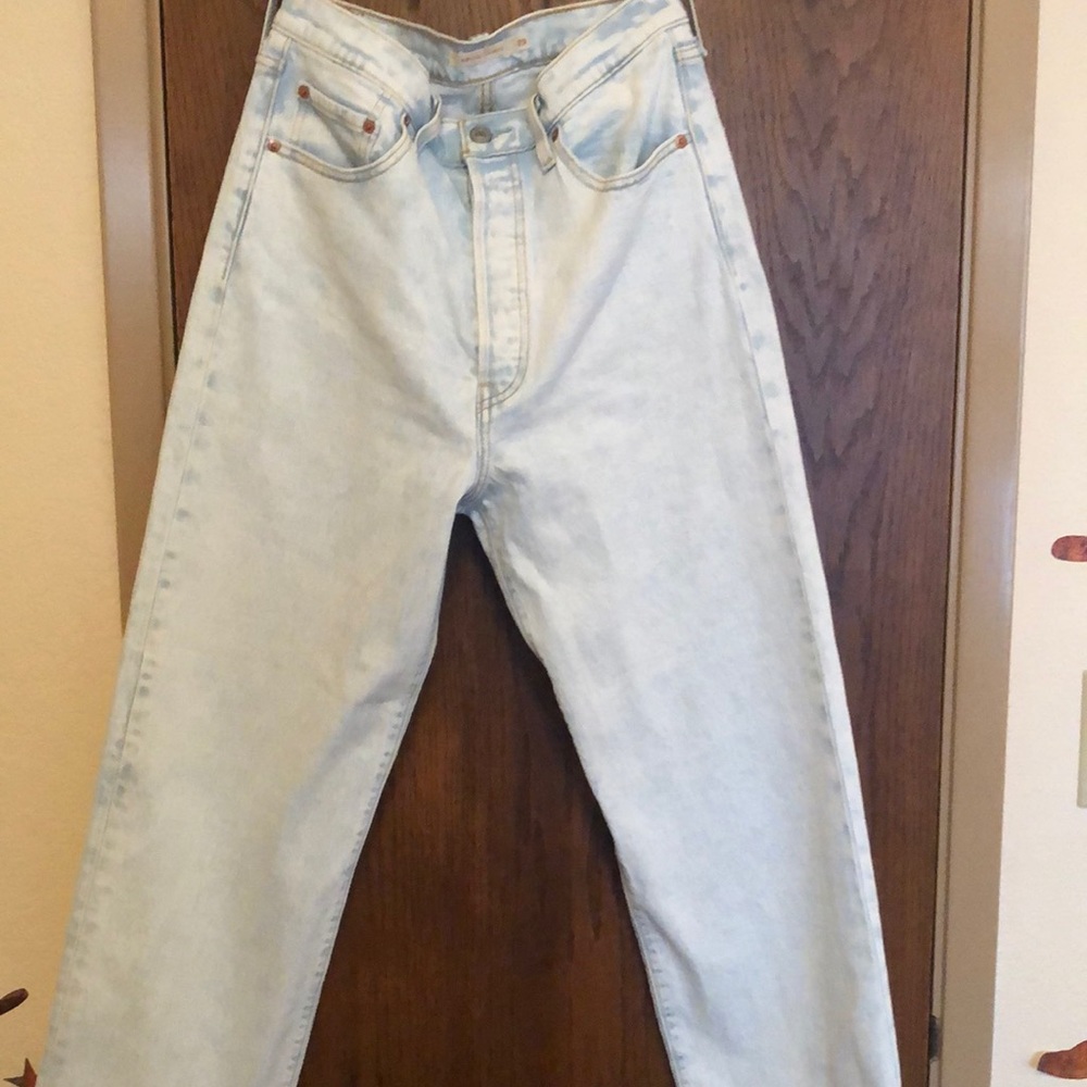 Levi’s rib cage straight leg jeans